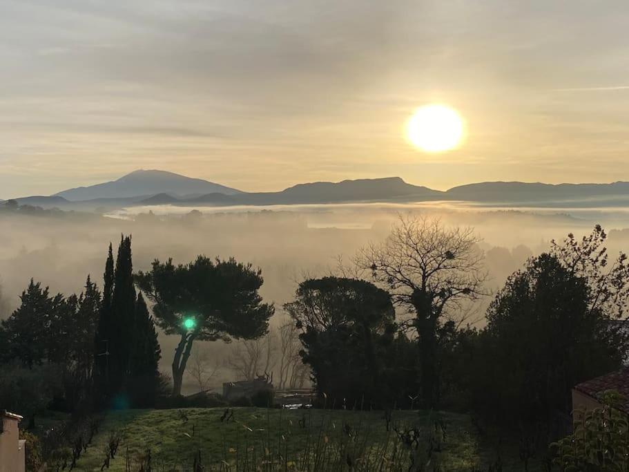 La Vue Sur Le Mont Ventoux, Appartement & Parking Cairanne Exterior photo